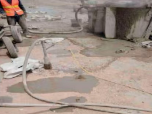 兴庆水泥混凝土路面板底注浆技术 路面脱空注浆整治方案